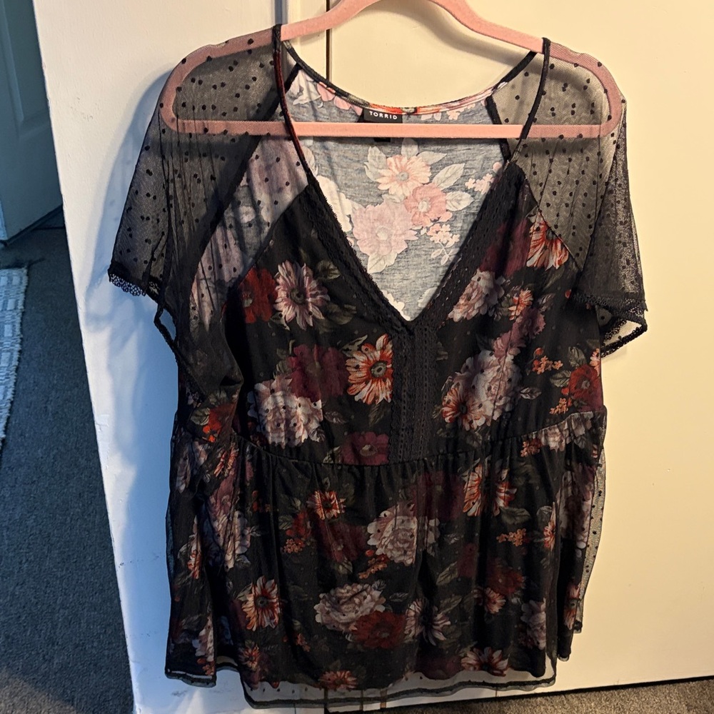 Torrid size 3 Black Floral Mesh Blouse